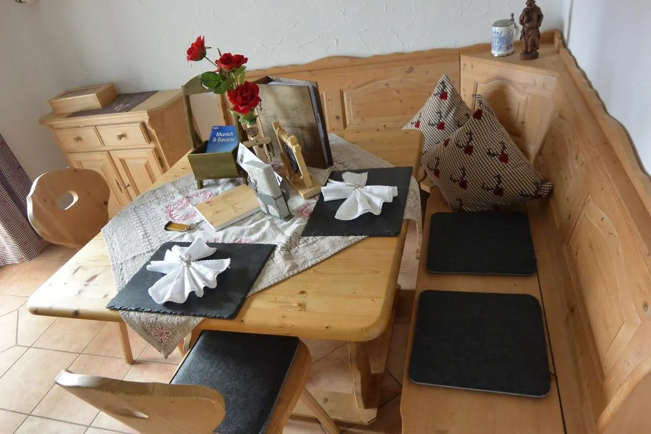 Apartment Ferienwohnung Viererspitzblick Mittenwald